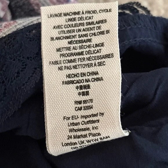 FREE PEOPLE Women’s Size 12 Dressy Shorts Lined, Purple, Pink Floral, Zip Up - Picture 9 of 16